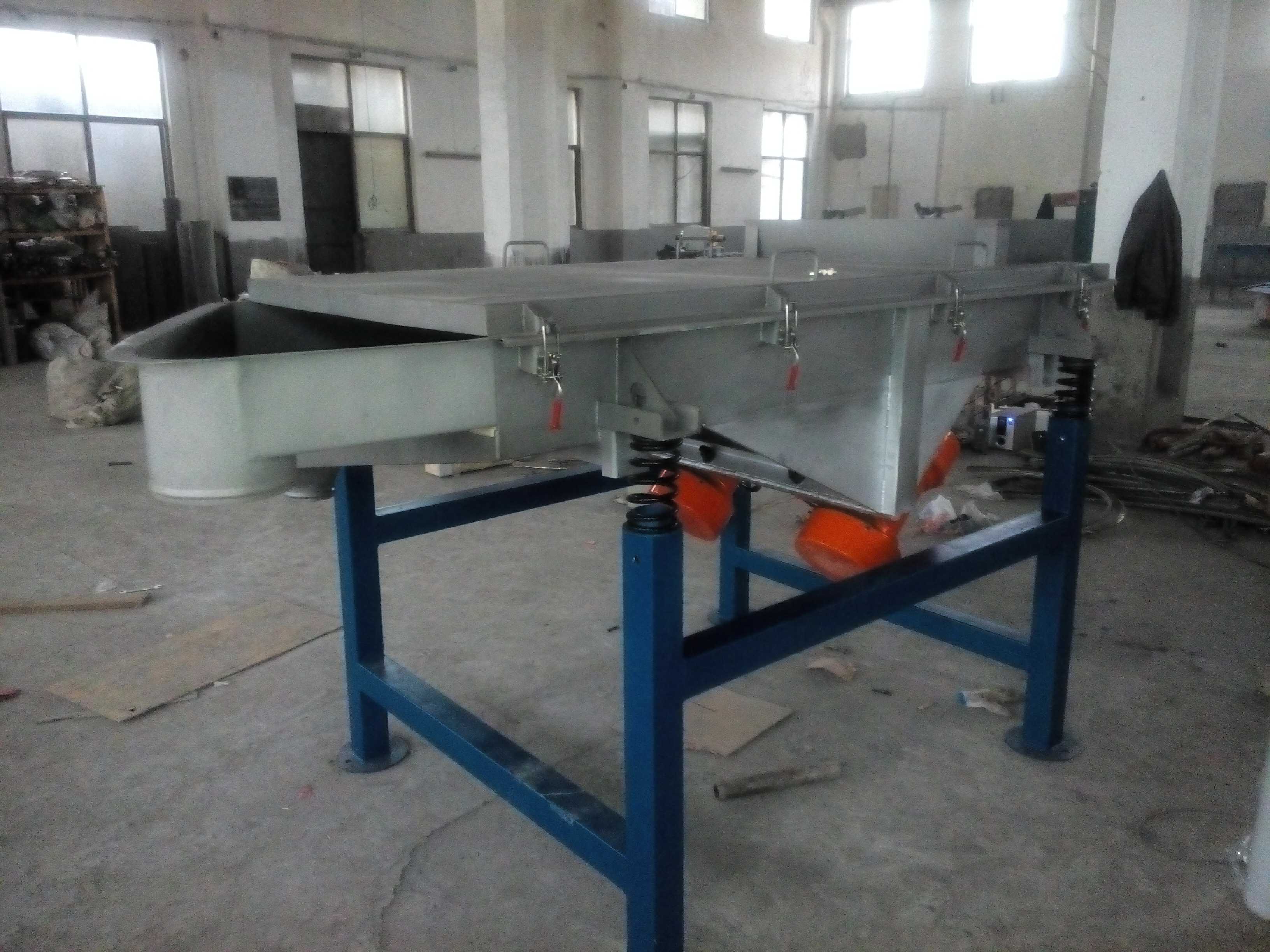 多晶硅直線振動篩分機怎樣安裝調(diào)試？